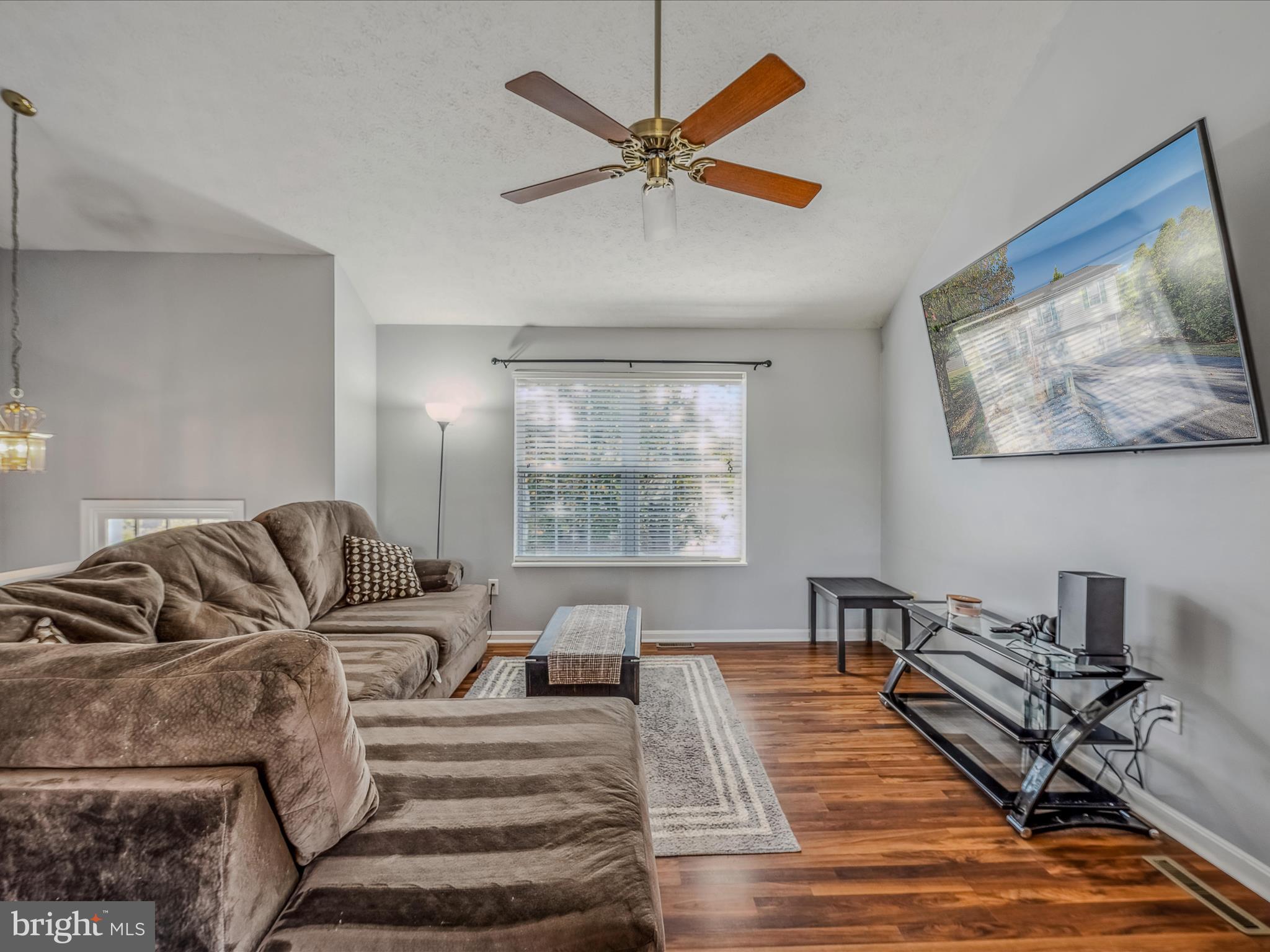 102 Artisan Way