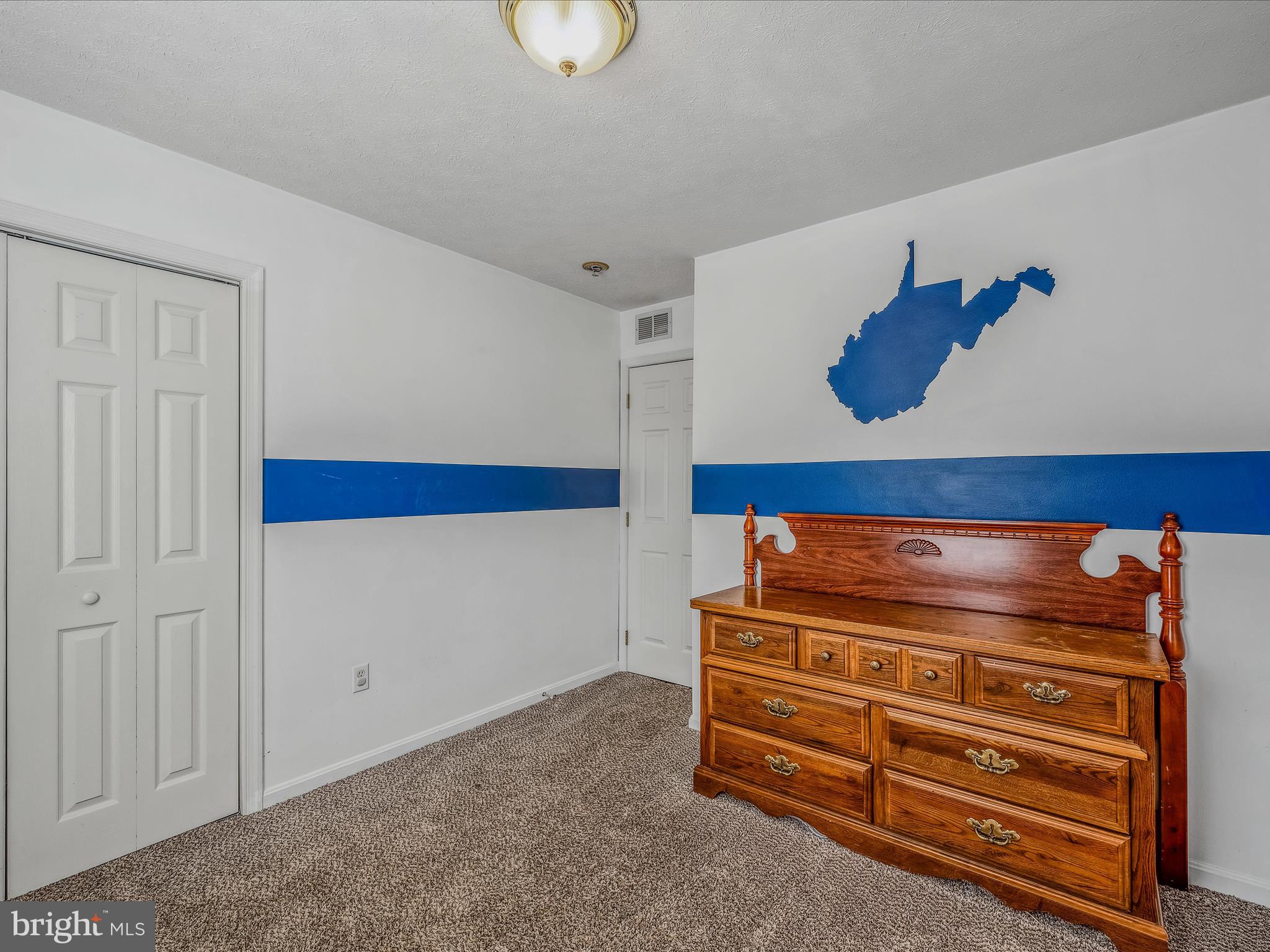 102 Artisan Way