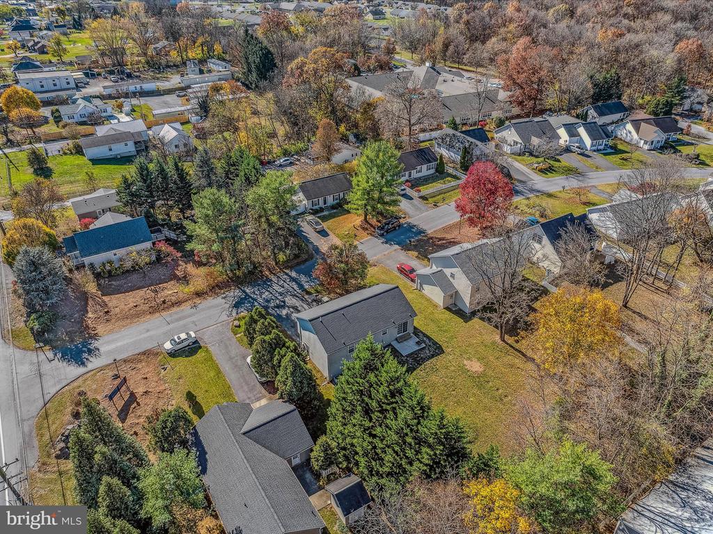 102 Artisan Way