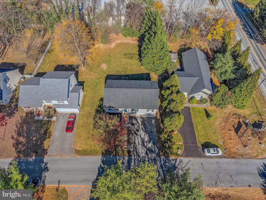 102 Artisan Way