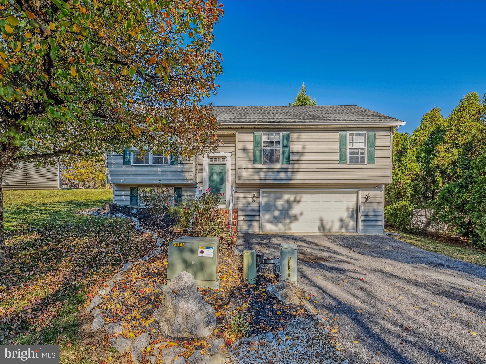 102 Artisan Way
