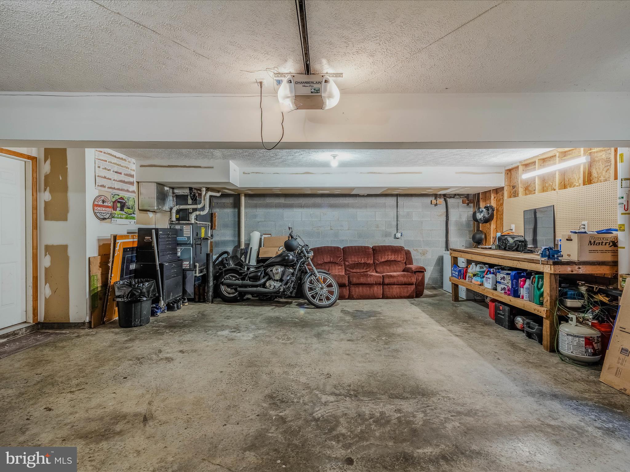 102 Artisan Way