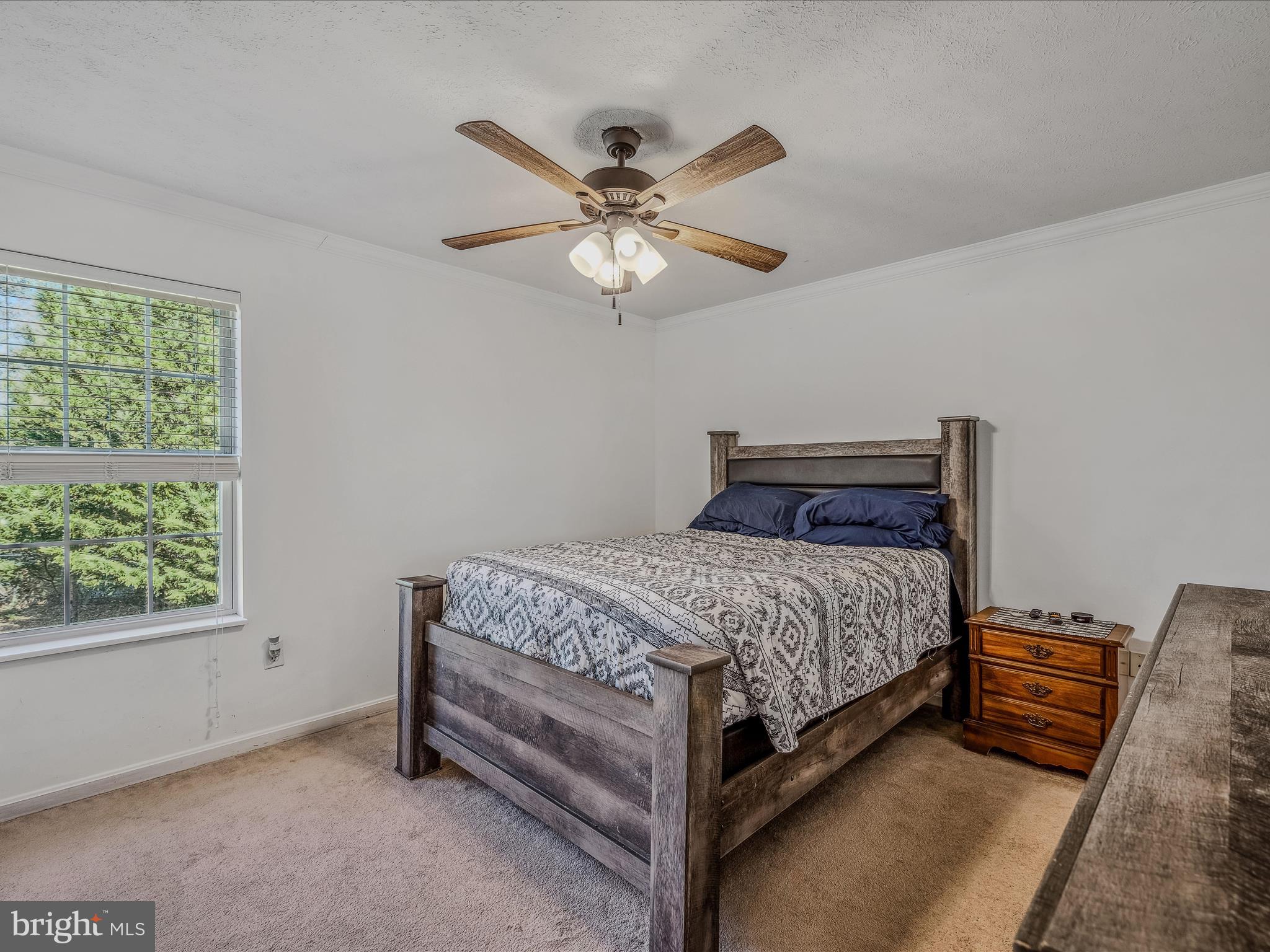 102 Artisan Way