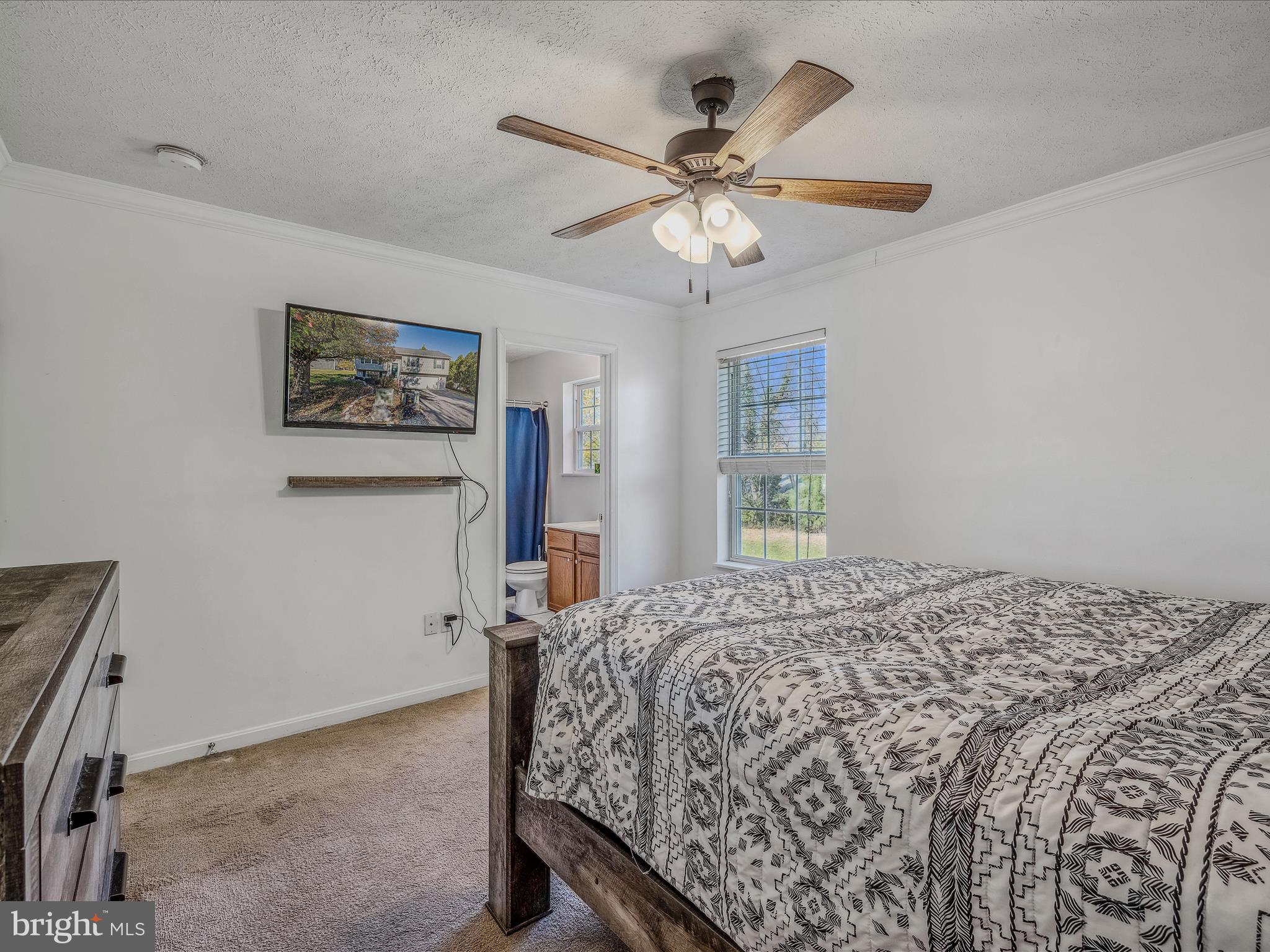 102 Artisan Way