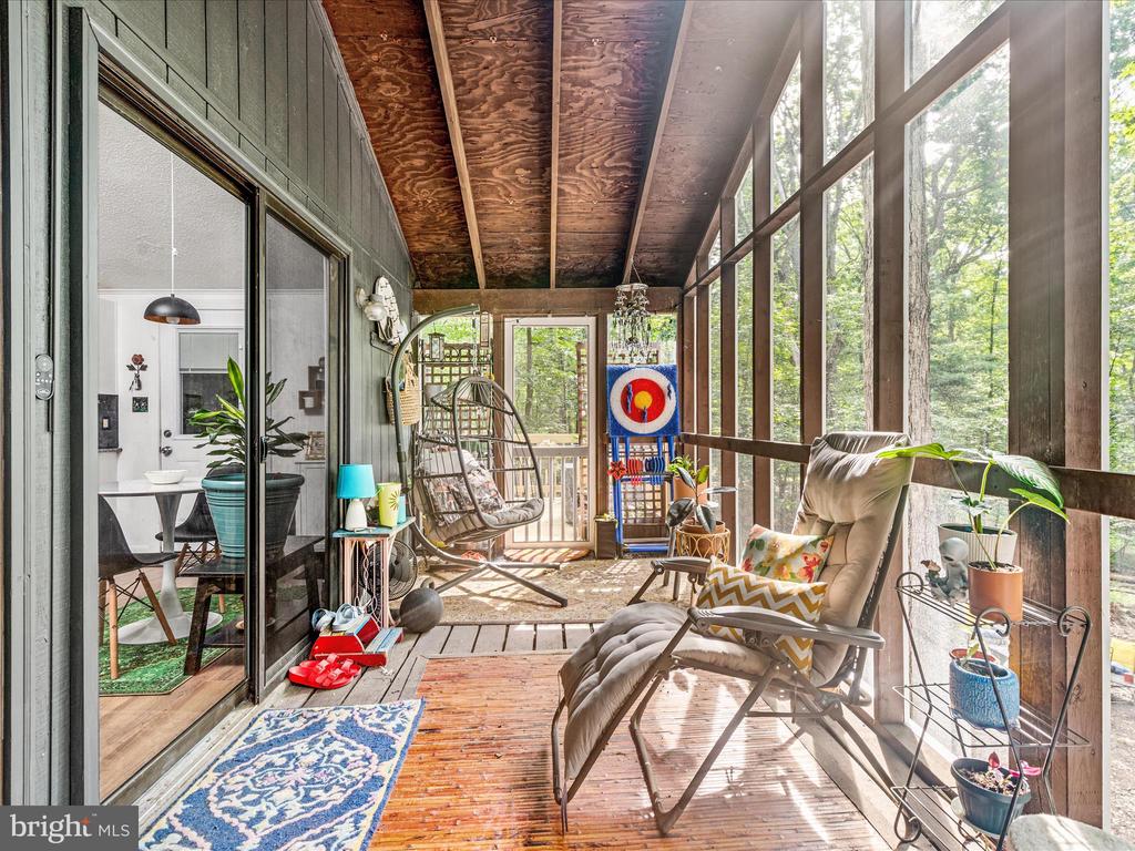 359 CAYUGA TRAIL