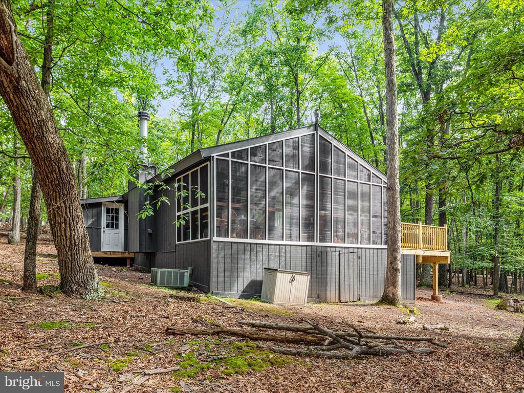 359 CAYUGA TRAIL
