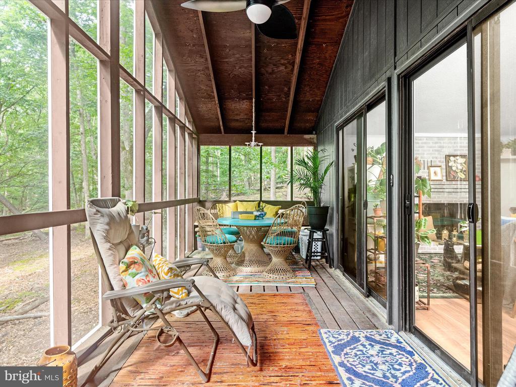 359 CAYUGA TRAIL