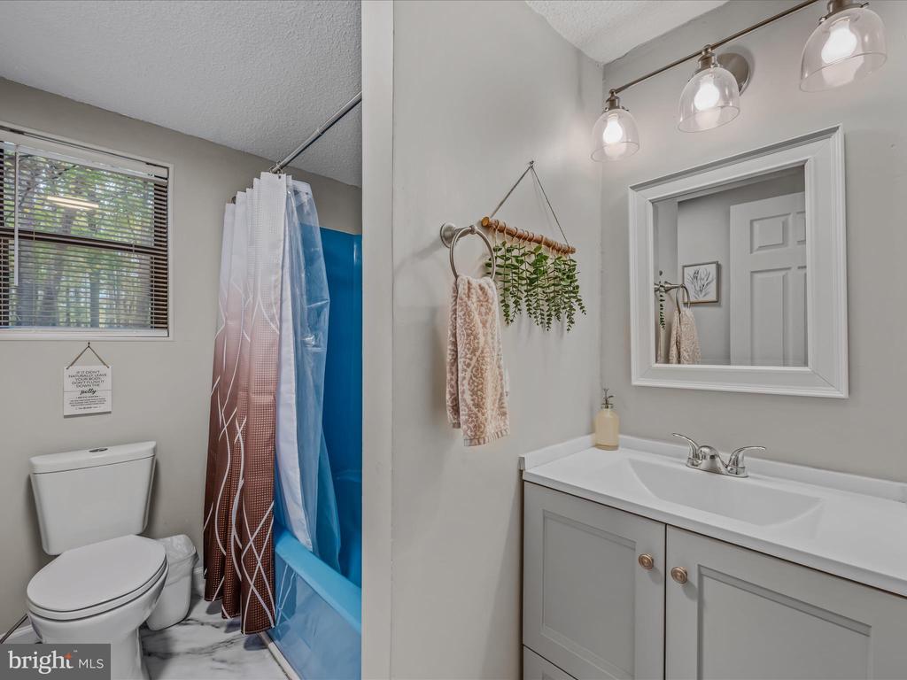 119 ALGONQUIN TRAIL