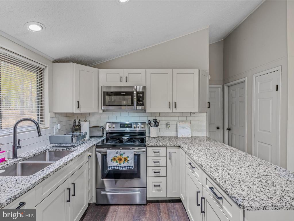 119 ALGONQUIN TRAIL