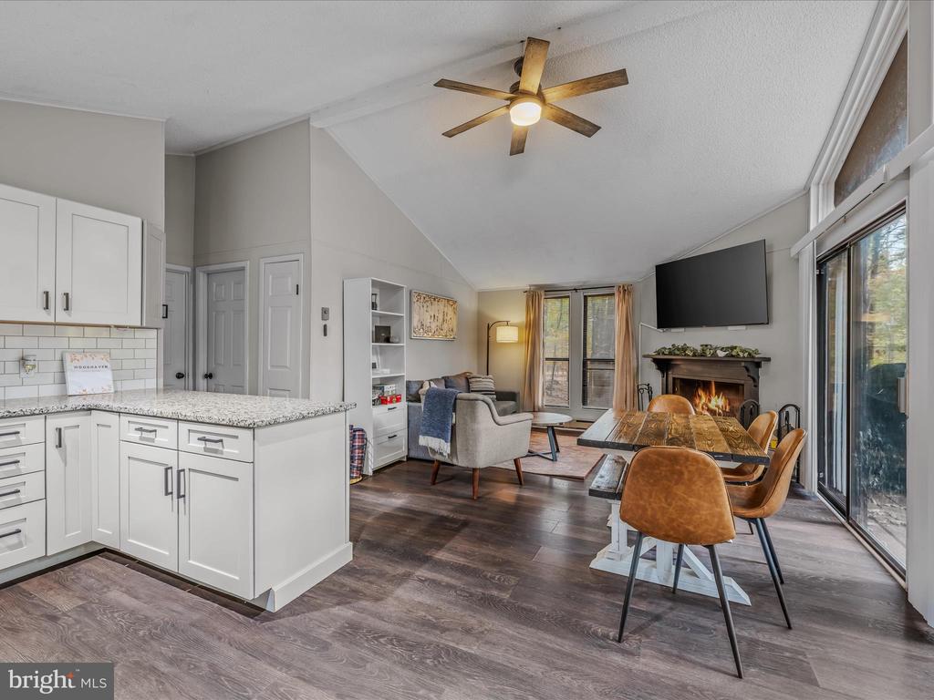 119 ALGONQUIN TRAIL