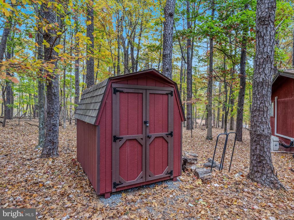 119 ALGONQUIN TRAIL