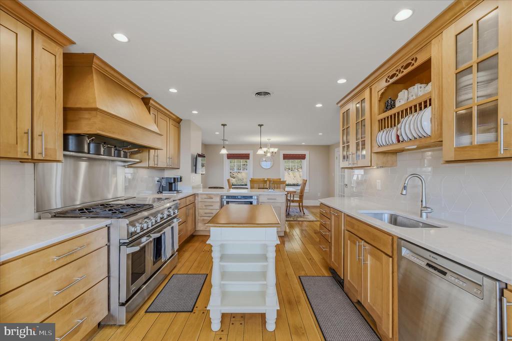 3877 DRY RUN ROAD