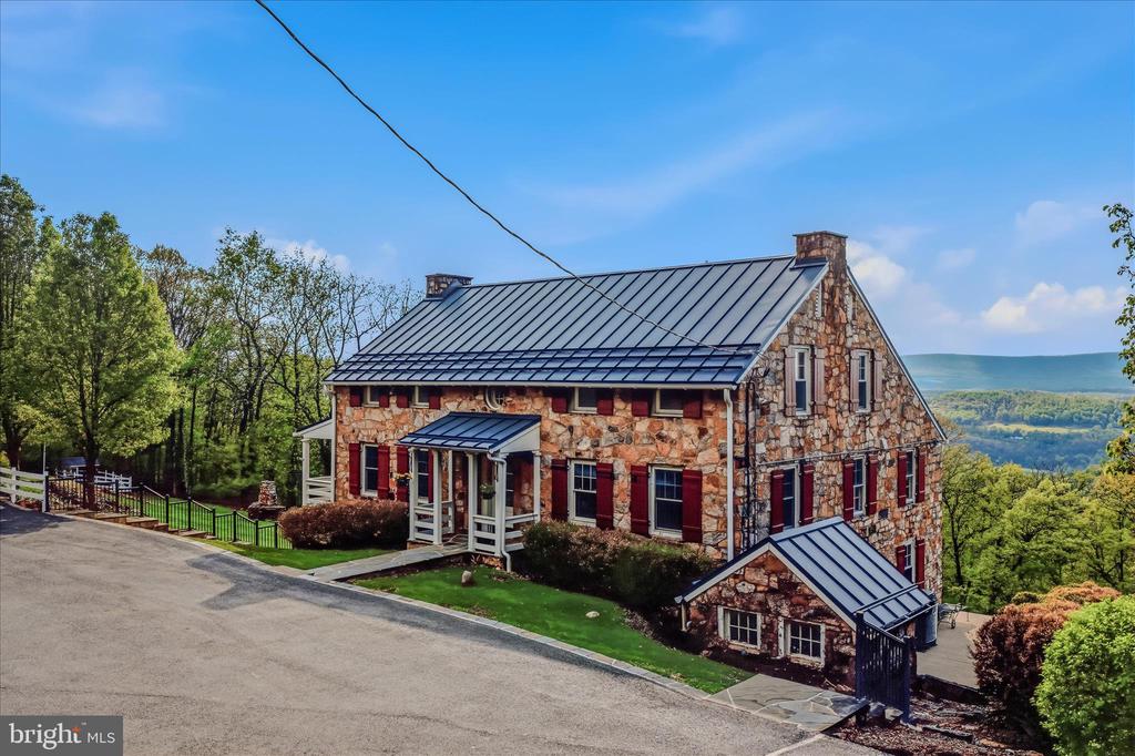 3877 DRY RUN ROAD