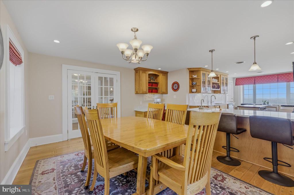 3877 DRY RUN ROAD