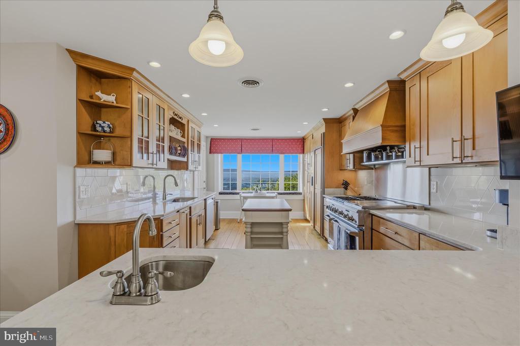 3877 DRY RUN ROAD