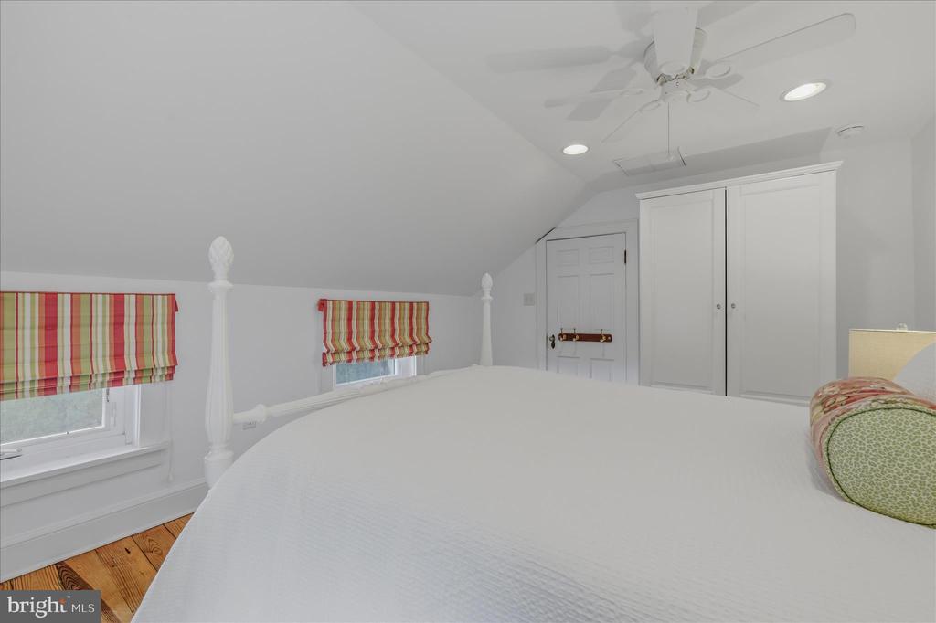 3877 DRY RUN ROAD