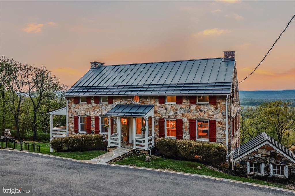 3877 DRY RUN ROAD