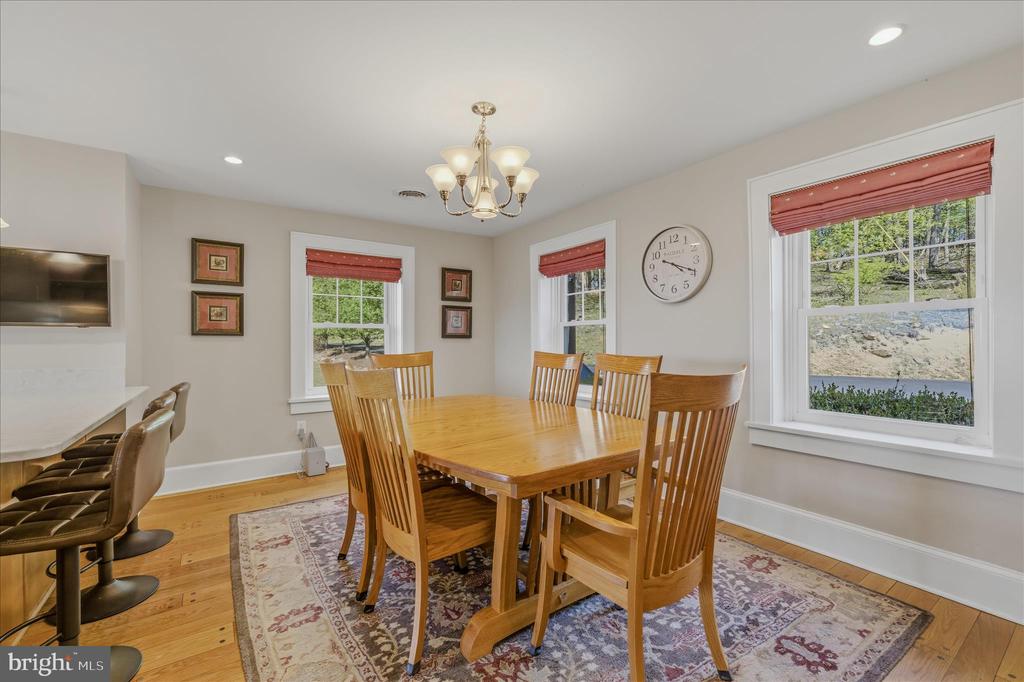 3877 DRY RUN ROAD