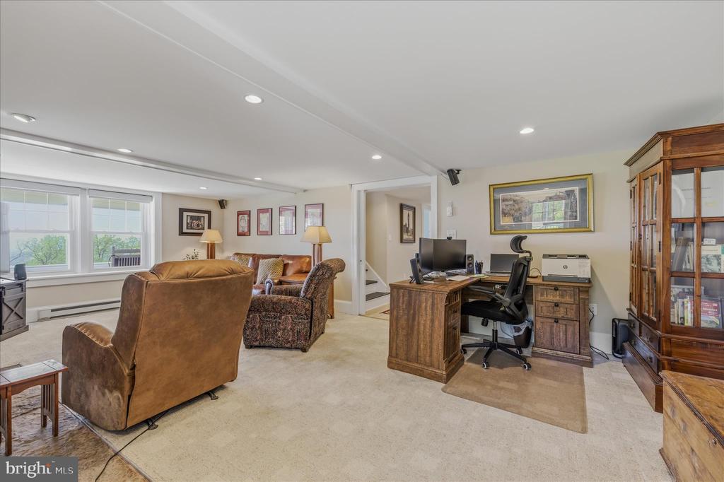 3877 DRY RUN ROAD