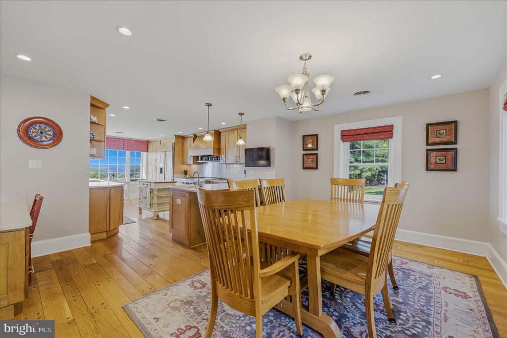 3877 DRY RUN ROAD