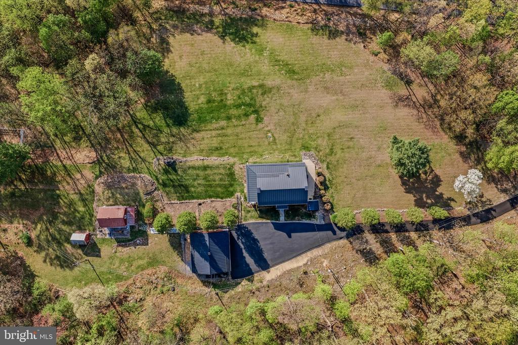 3877 DRY RUN ROAD