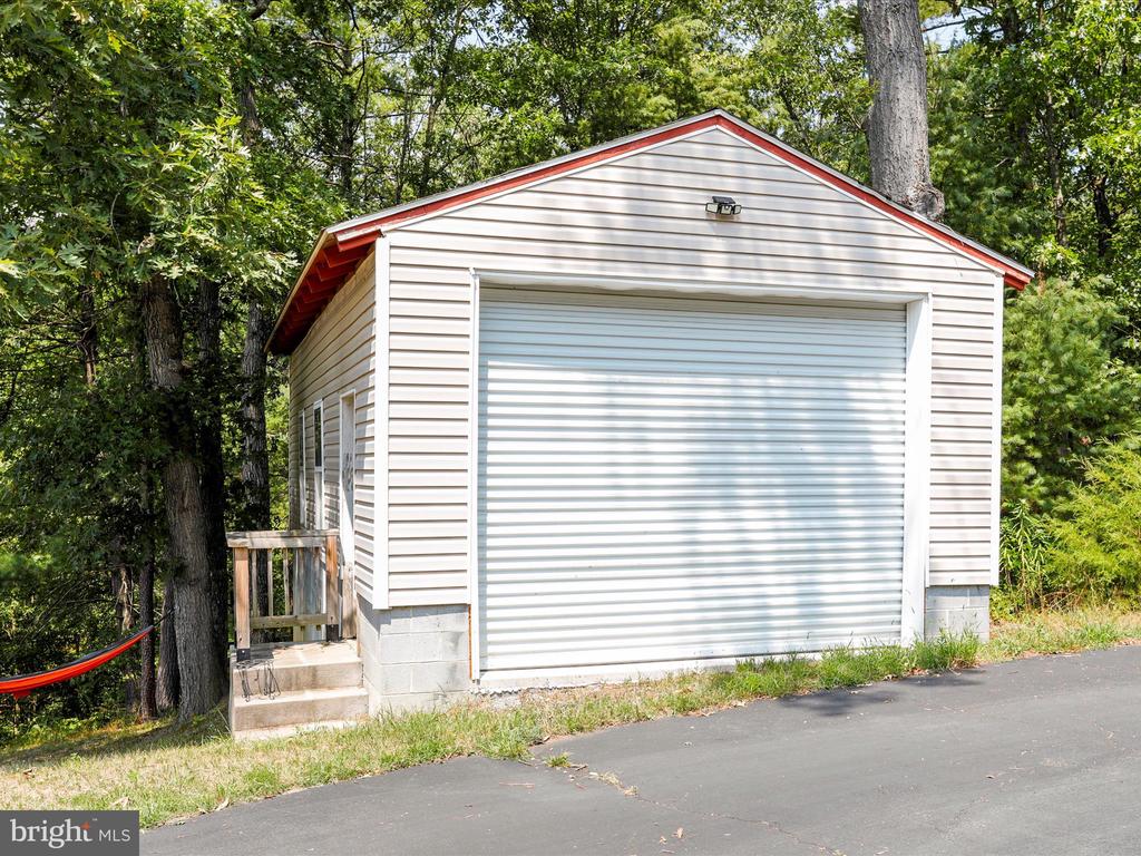 495 Shady Pine Dr