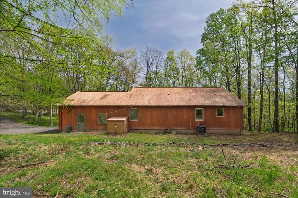 121 PENDRAGON COURT
