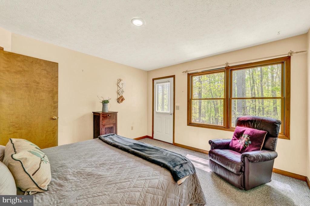 121 PENDRAGON COURT