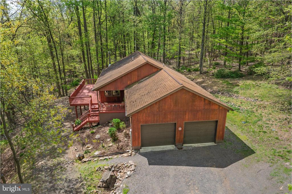 121 PENDRAGON COURT