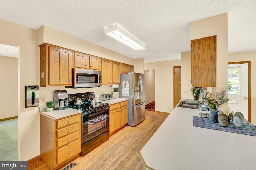 121 PENDRAGON COURT