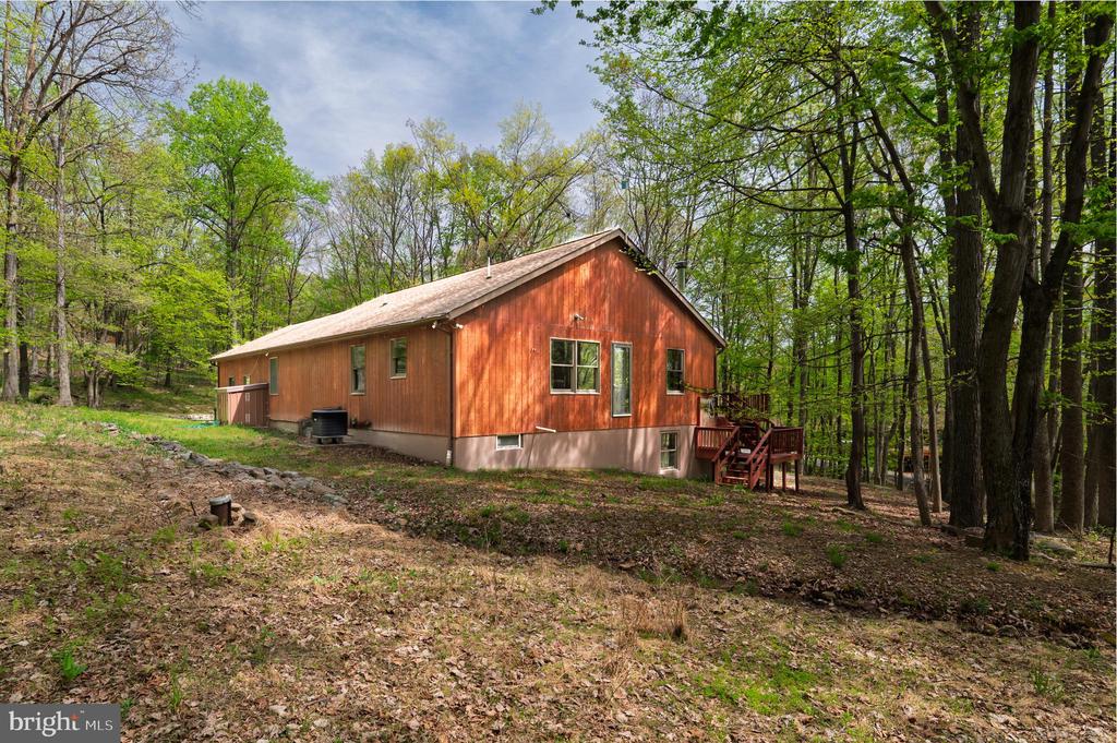 121 PENDRAGON COURT