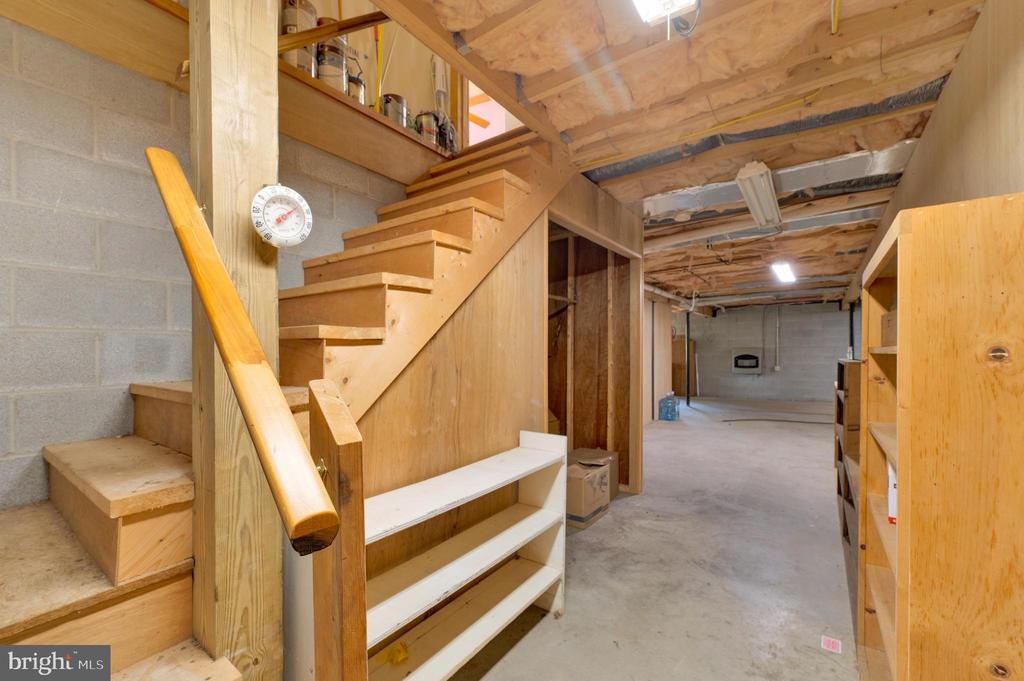 121 PENDRAGON COURT