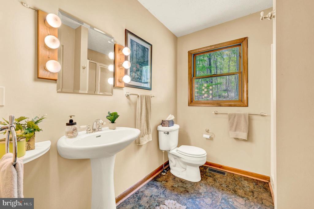 121 PENDRAGON COURT