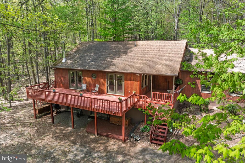 121 PENDRAGON COURT