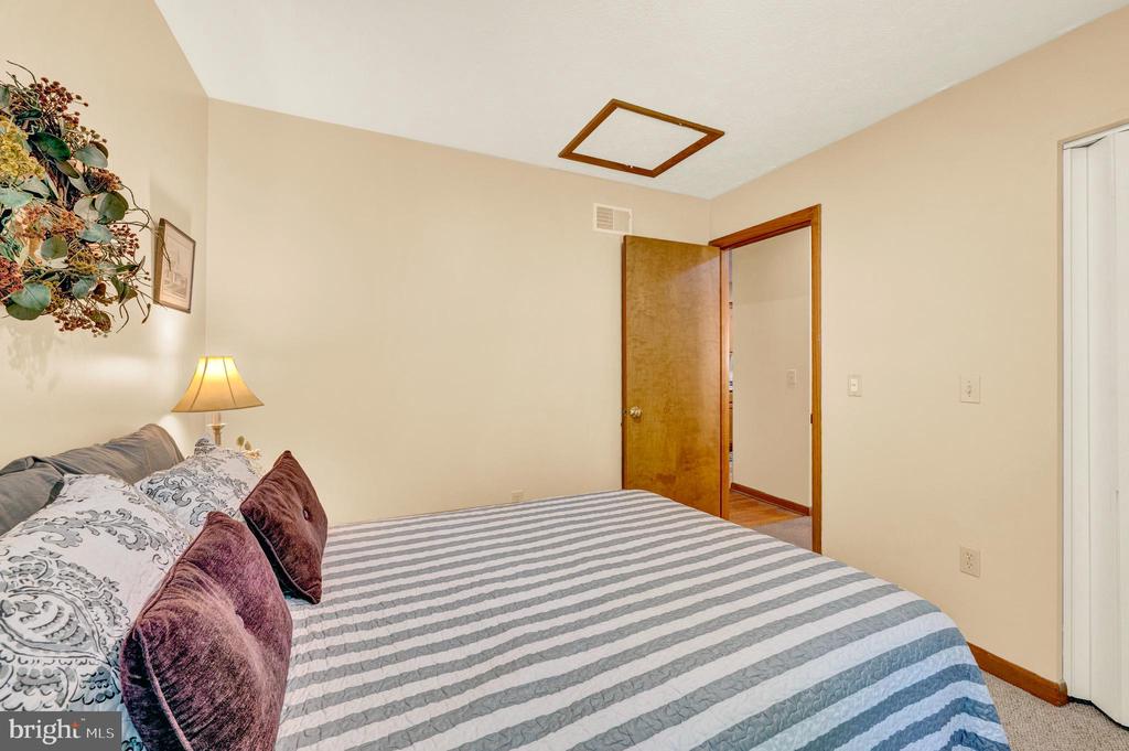 121 PENDRAGON COURT