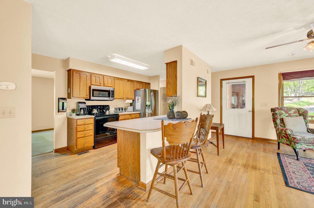 121 PENDRAGON COURT