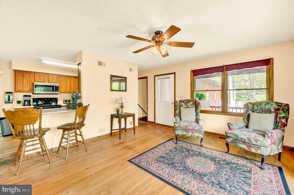 121 PENDRAGON COURT