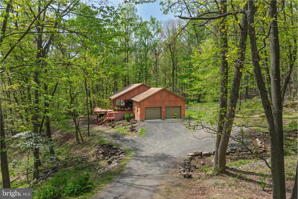 121 PENDRAGON COURT