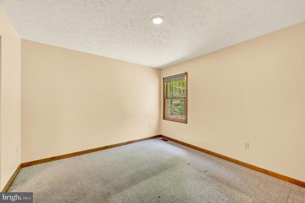 121 PENDRAGON COURT