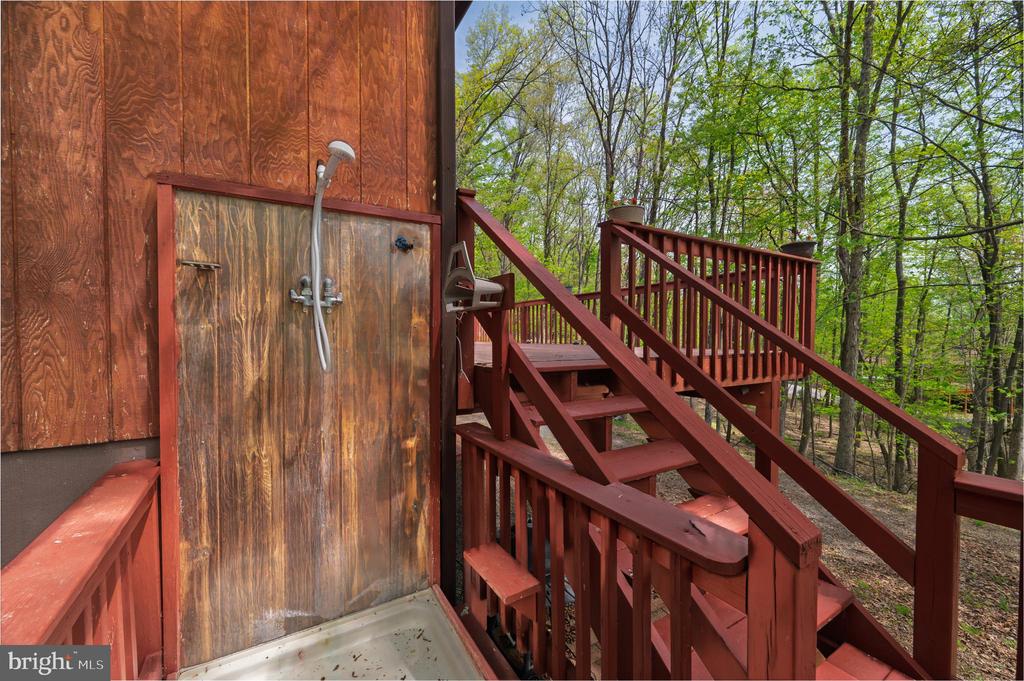 121 PENDRAGON COURT