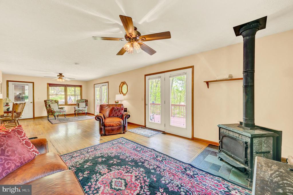 121 PENDRAGON COURT