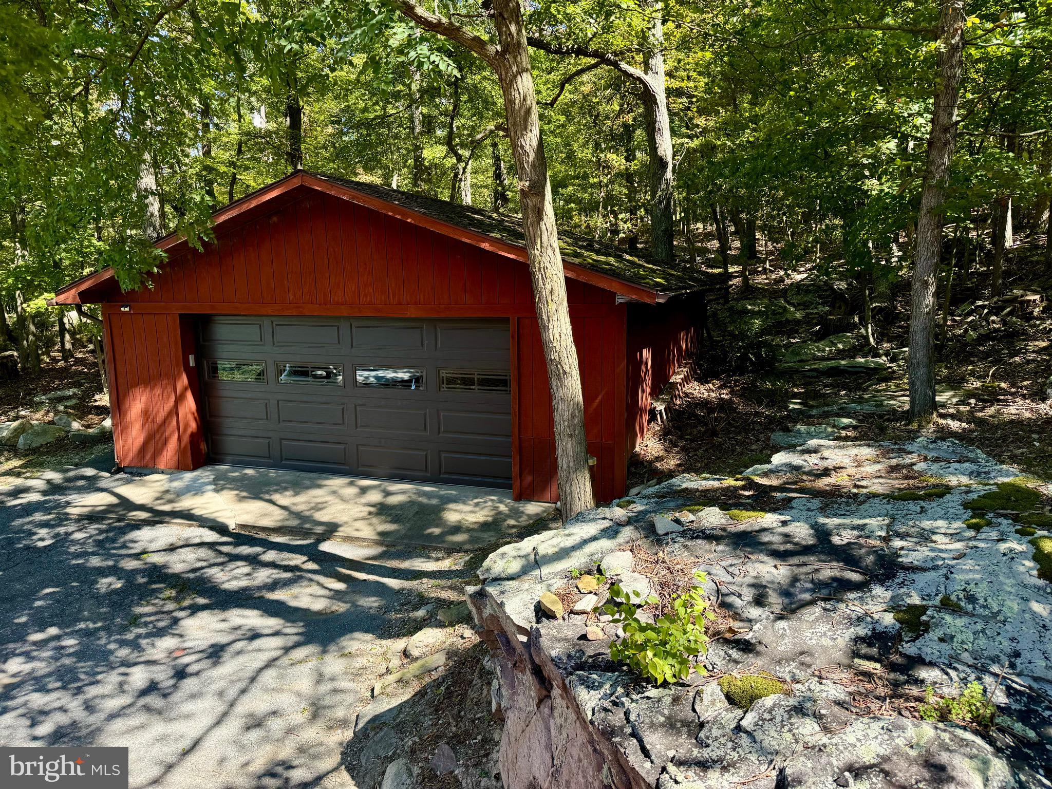 1030 Shannondale Rd