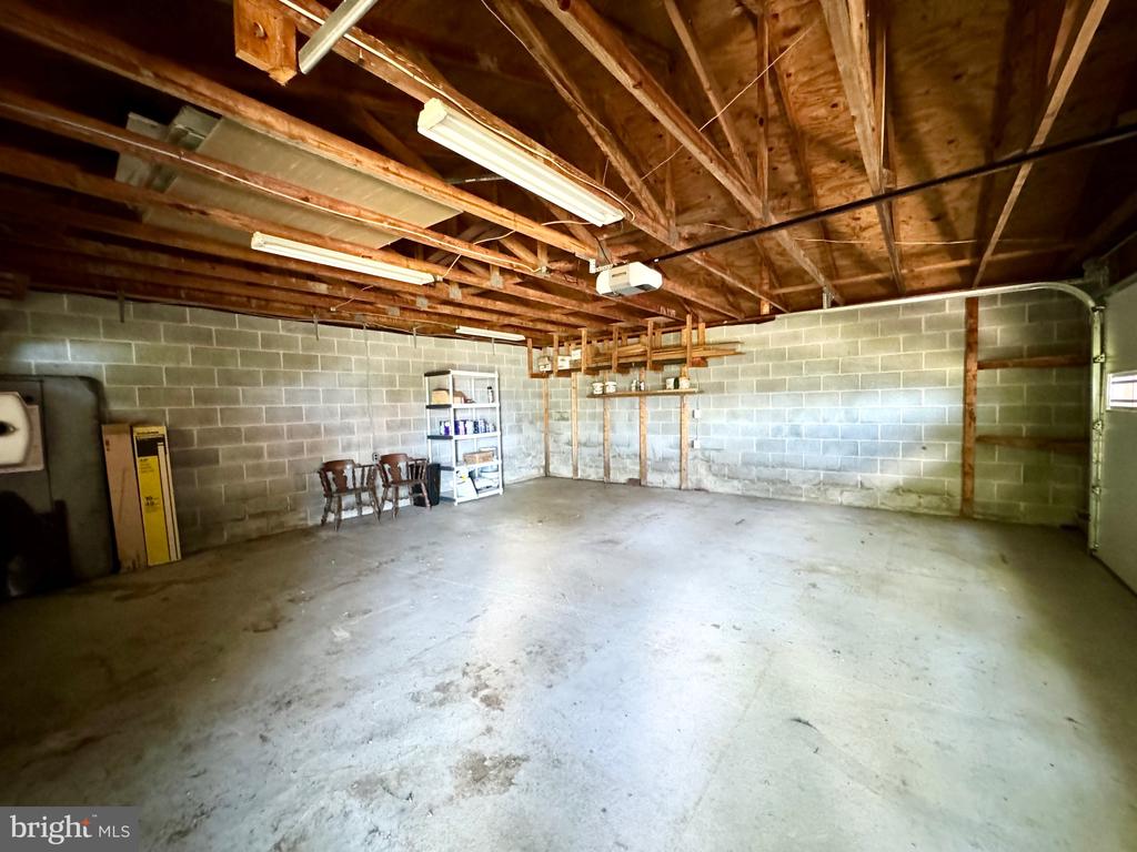 1030 Shannondale Rd