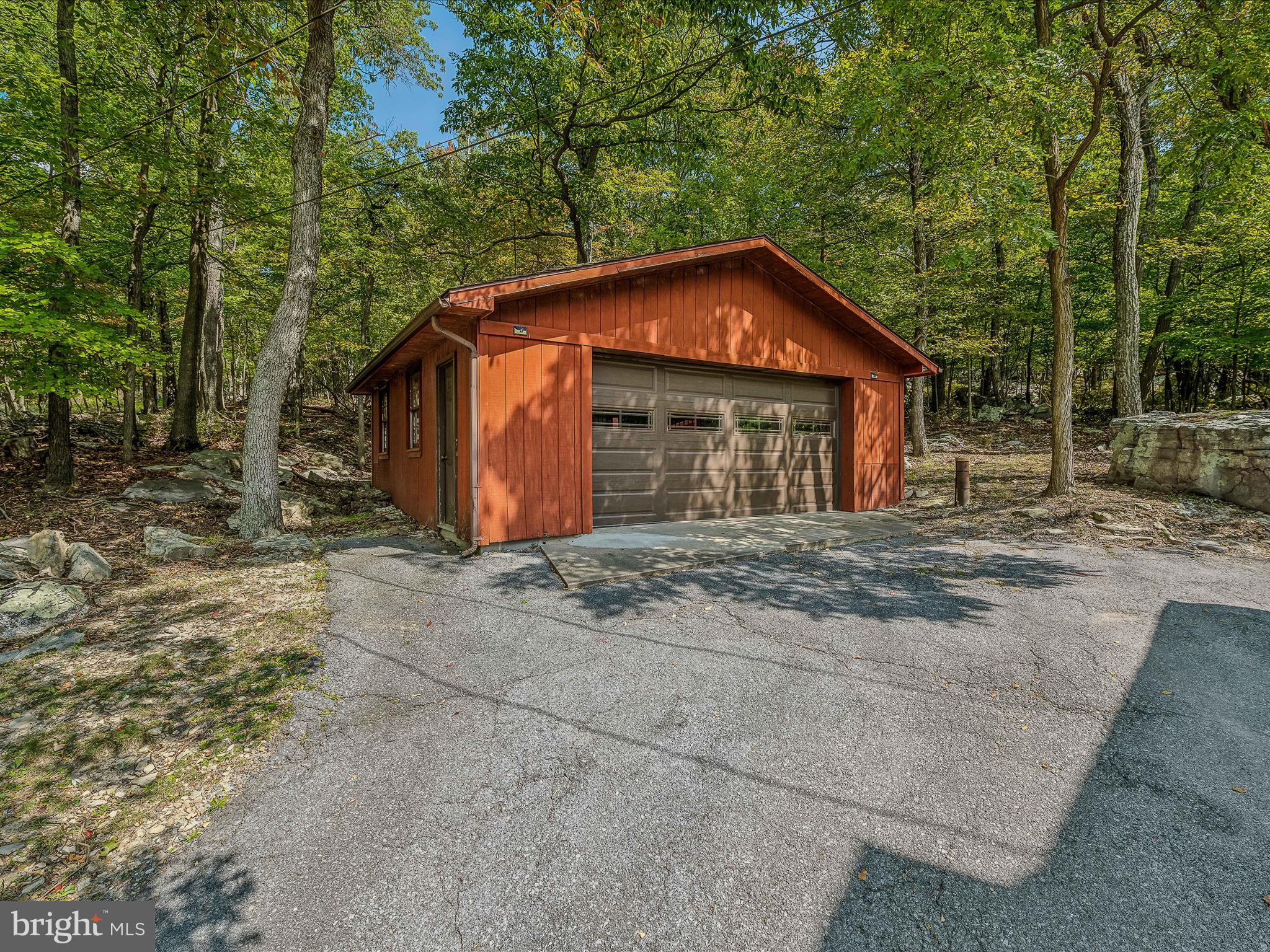 1030 Shannondale Rd