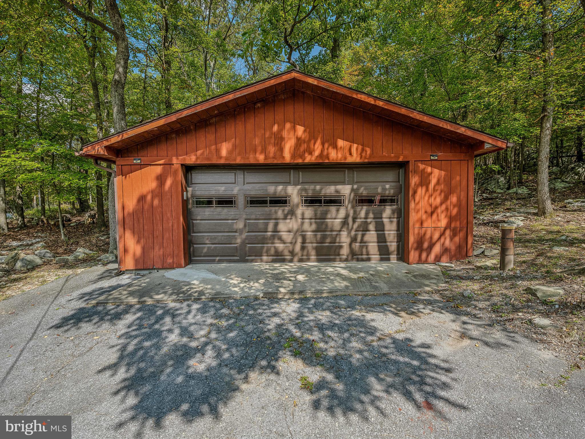 1030 Shannondale Rd
