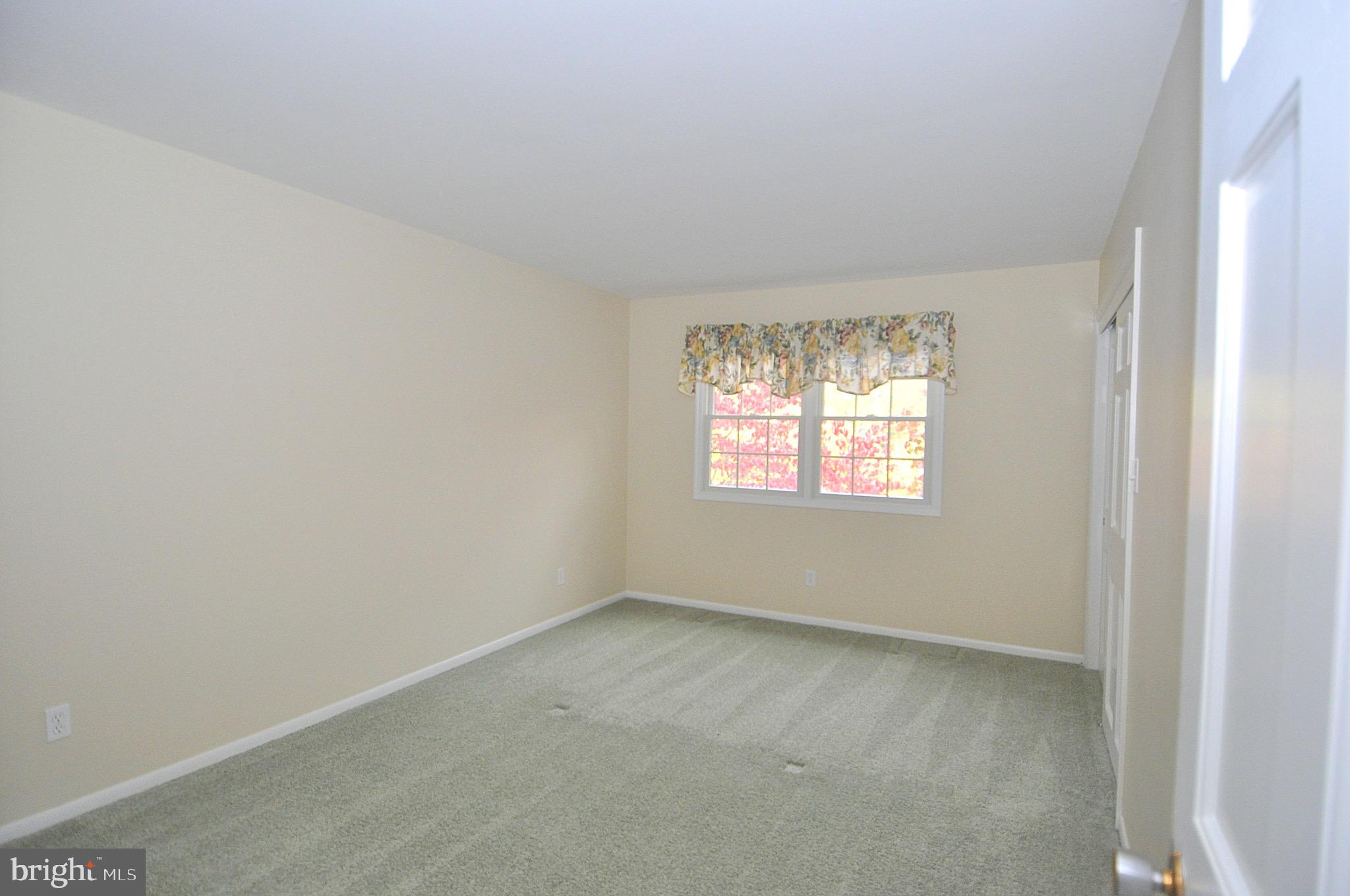 112 Garden Dr
