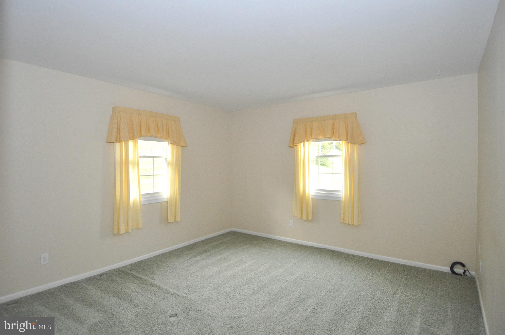 112 Garden Dr