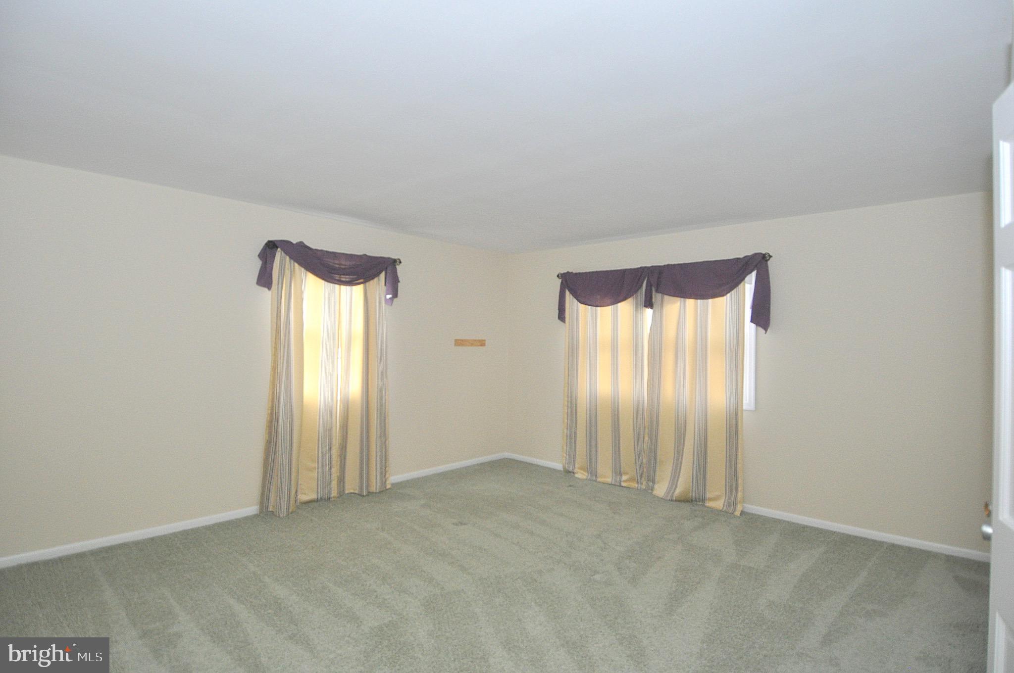 112 Garden Dr
