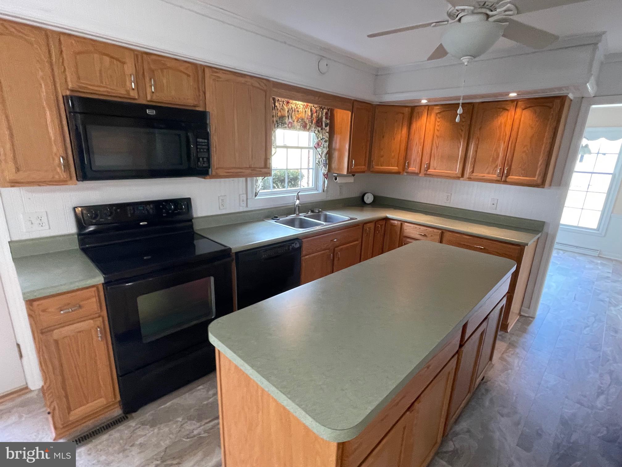 112 Garden Dr