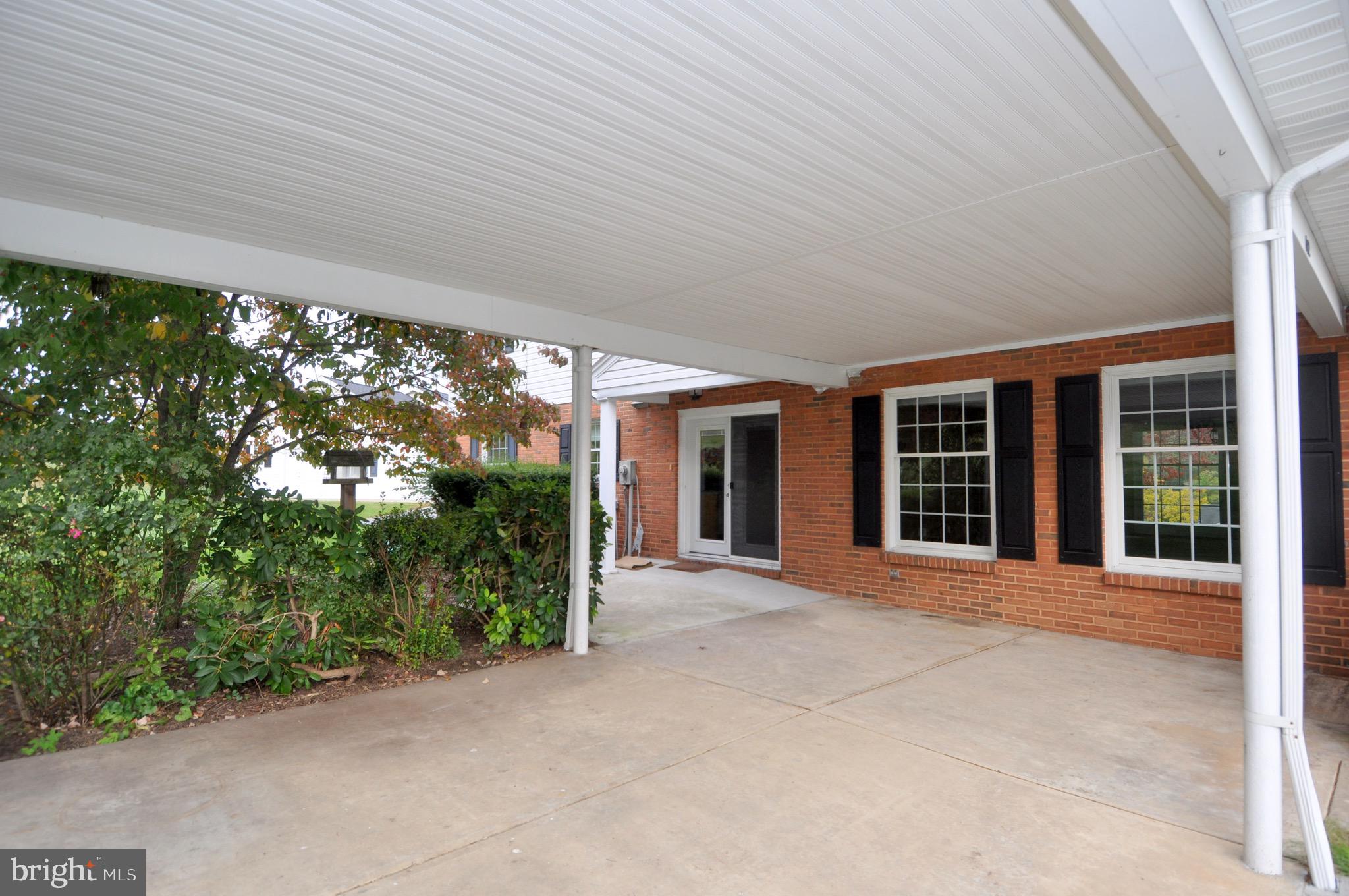 112 Garden Dr